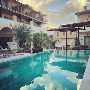 4* Hotel Ynaira &